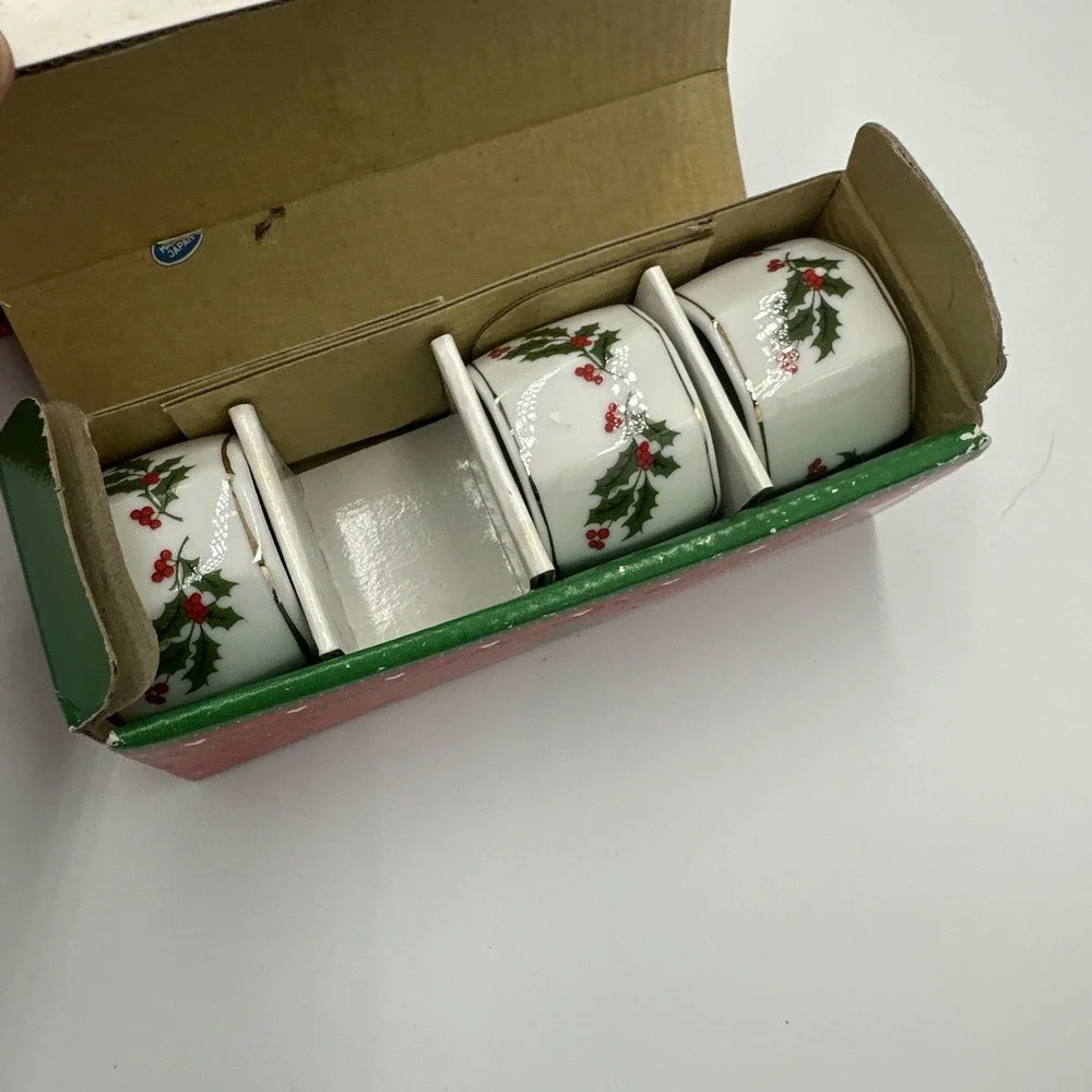 Vintage Mervyns Christmas Napkin Ring Set Fine Porcelain 7 Piece Set Holly Berry